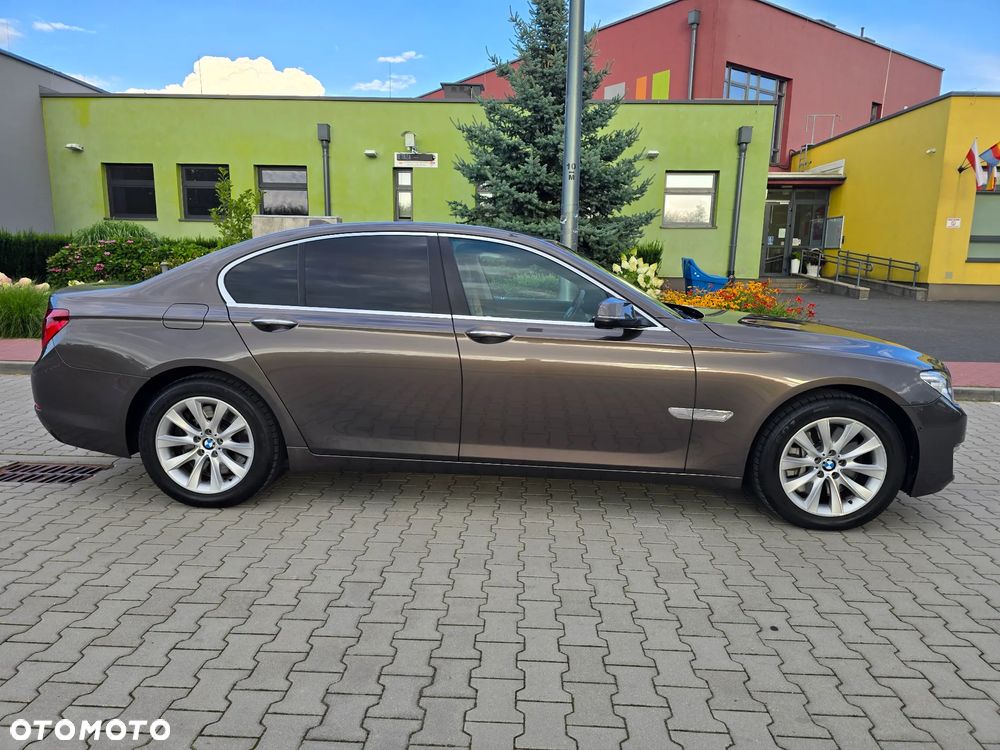 BMW Seria 7 750d xDrive Blue Performance Edition Exclusive - 7