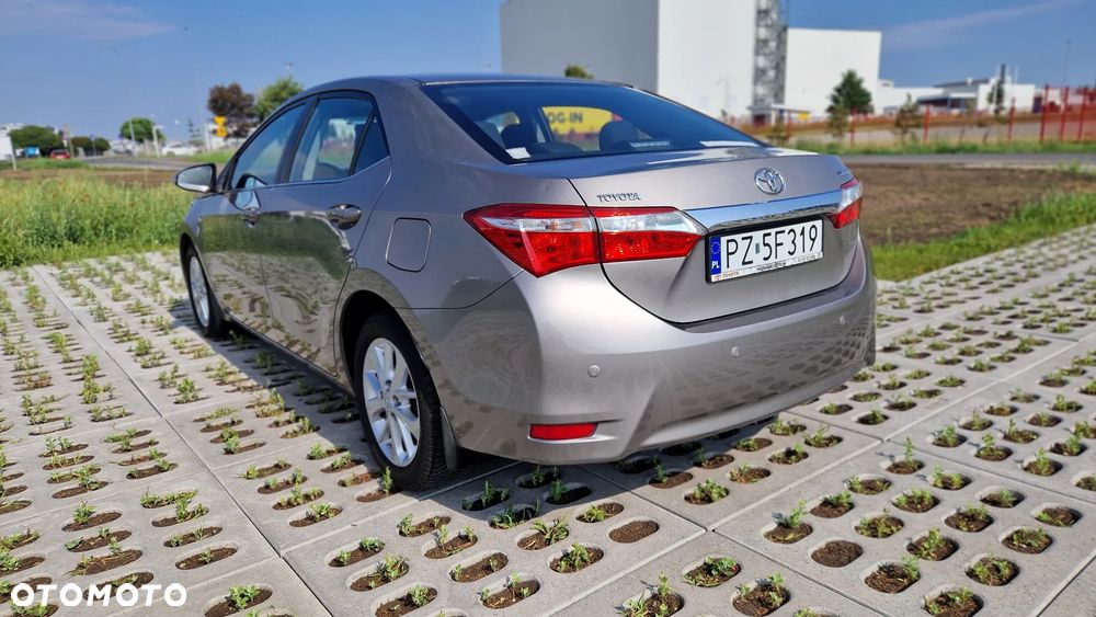 Toyota Corolla 1.6 Premium - 5