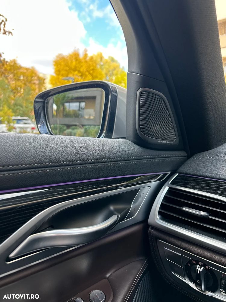 BMW Seria 7 745e - 40