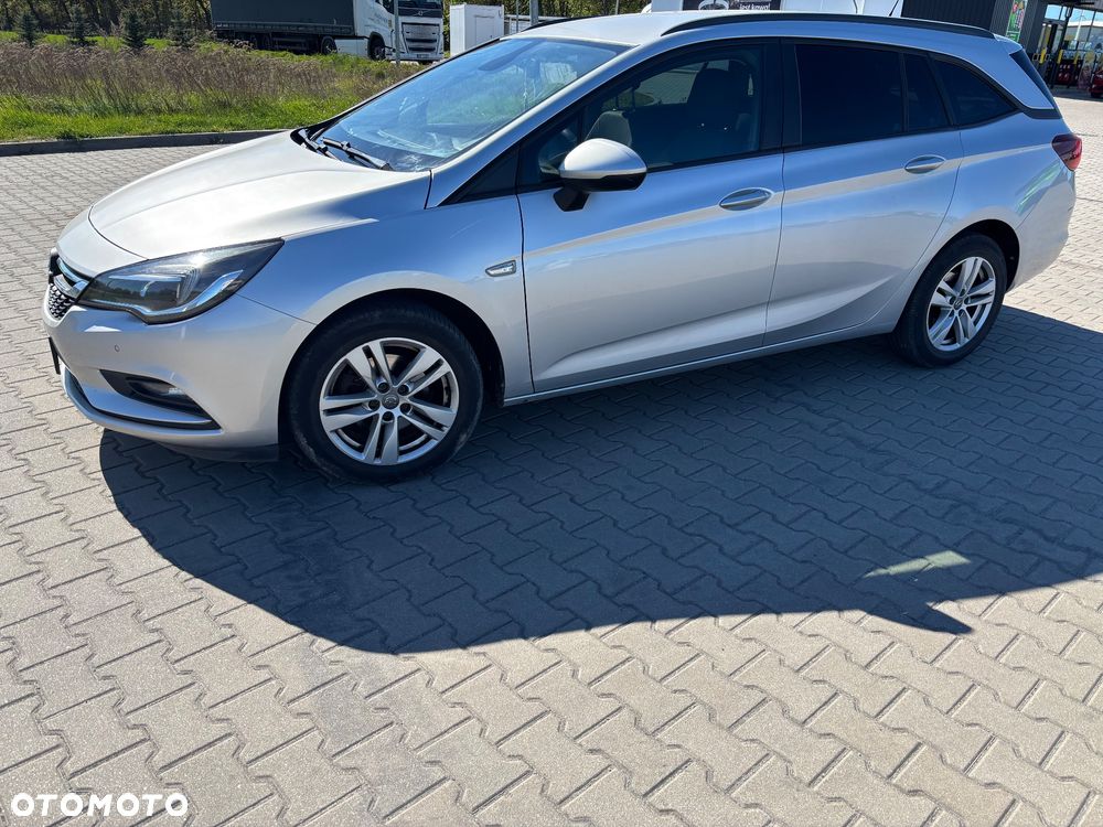 Opel Astra 1.6 CDTI Dynamic - 2