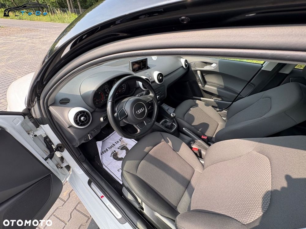 Audi A1 Sportback 1.2 TFSI S line edition m S line Sportpaket - 23