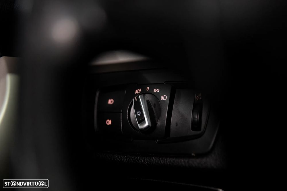 BMW 320 d Sport-Aut. - 14