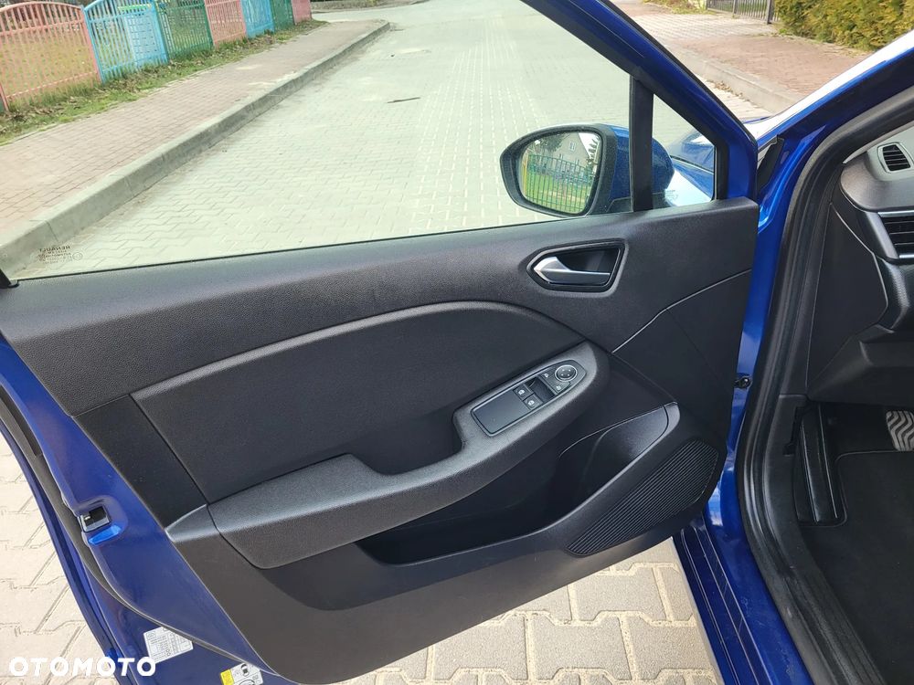 Renault Clio BLUE dCi 100 INTENS - 16