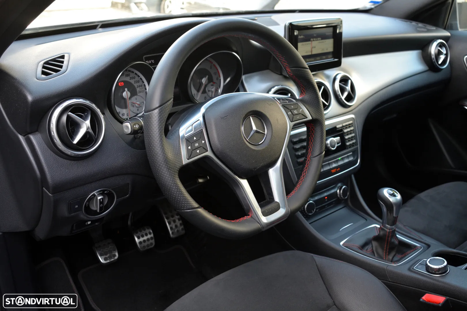 Mercedes-Benz GLA 200 CDi AMG Line - 15