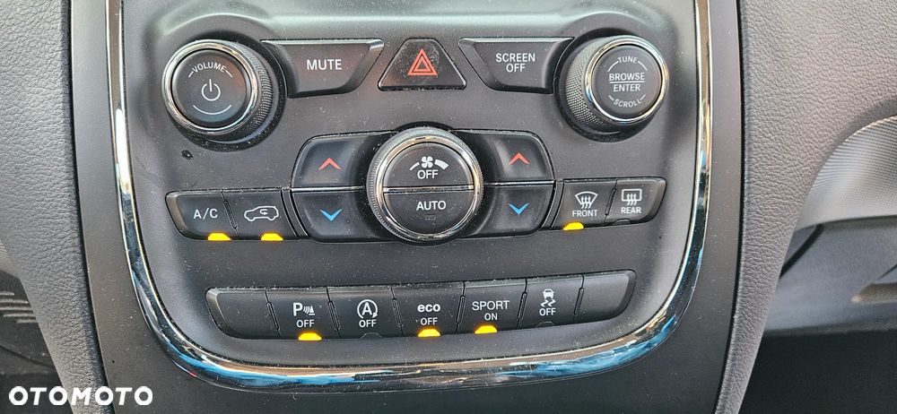 Dodge Durango 2017-2020 Panel klimatyzacji AC Panel sterowania nawiewem P68333643AA Ramka wyświetlacza radia  MAŁY WYŚWIETLACZ - 11
