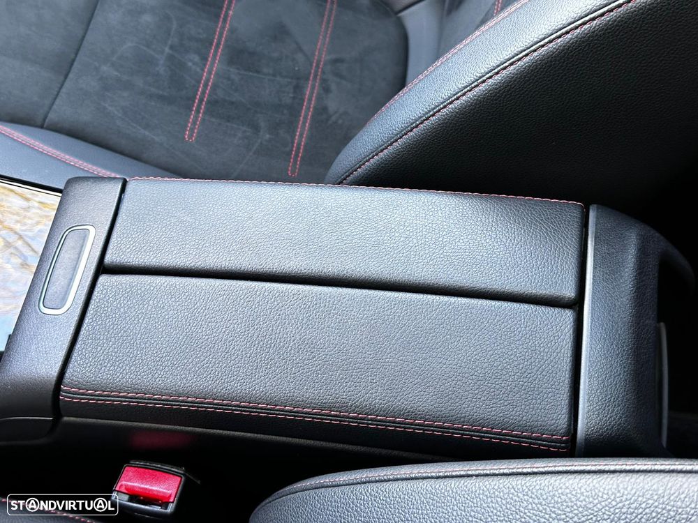 Mercedes-Benz A 250 e 8G-DCT AMG Line - 35