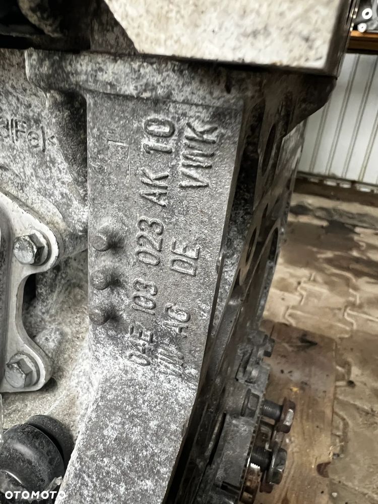 SKODA OCTAVIA III AUDI SŁUPEK 1.4 TSI  04E103023AK - 4