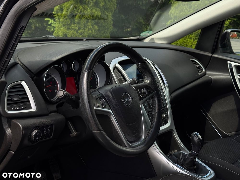 Opel Astra 1.4 Turbo Design Edition - 30