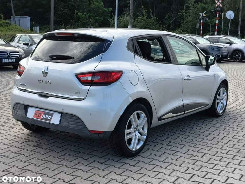 Renault Clio - 7