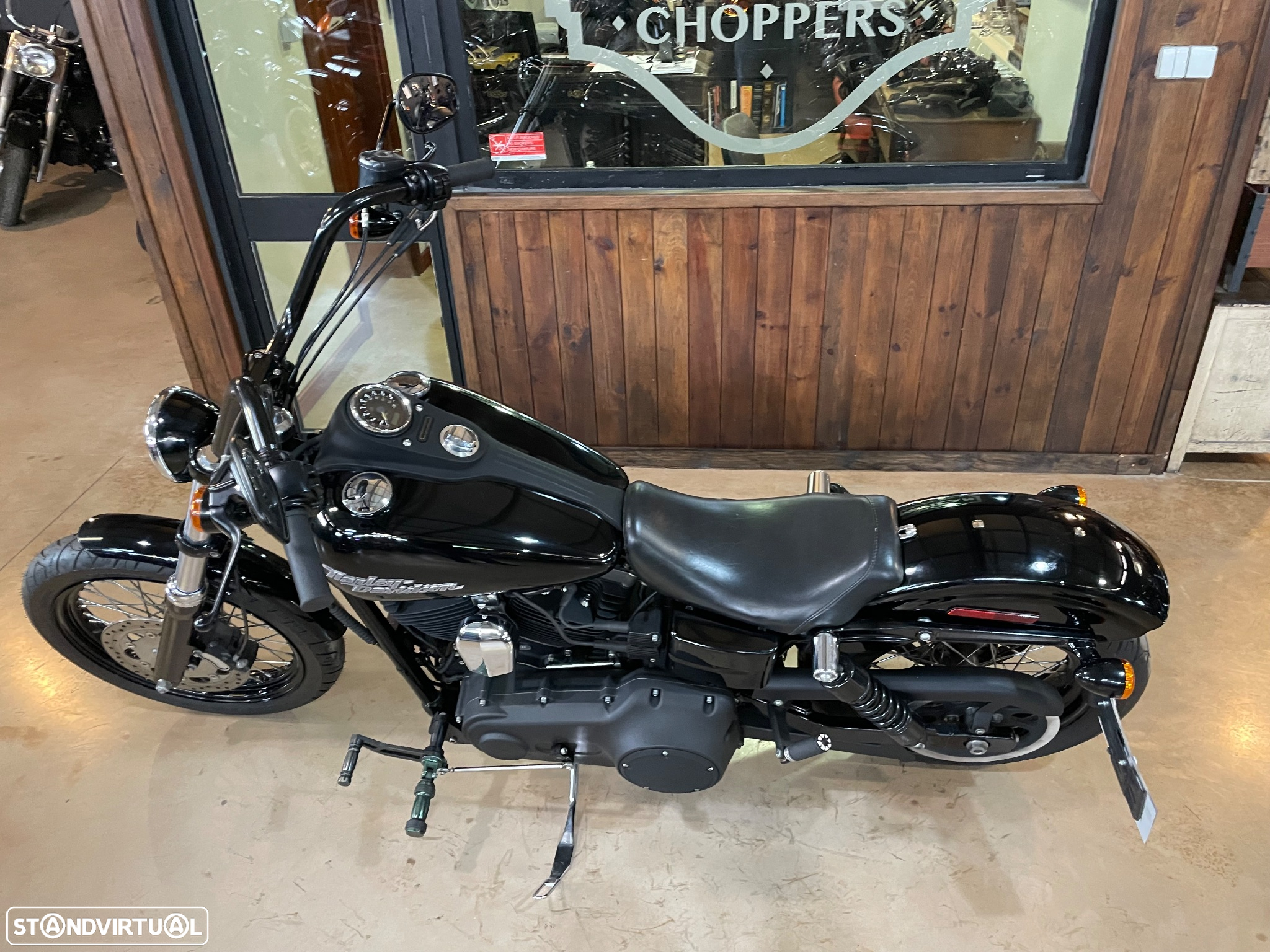 Harley-Davidson Dyna Street Bob 103ci - 15