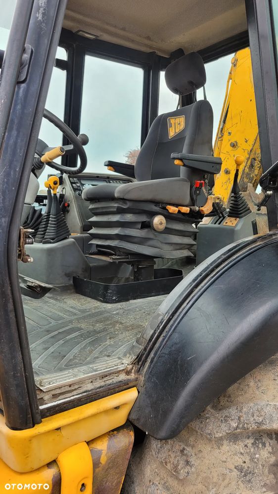 JCB 3cx - 6