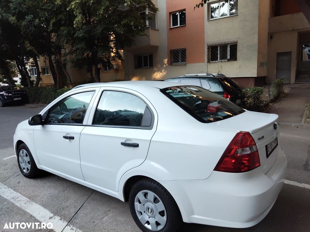 Chevrolet Aveo - 11