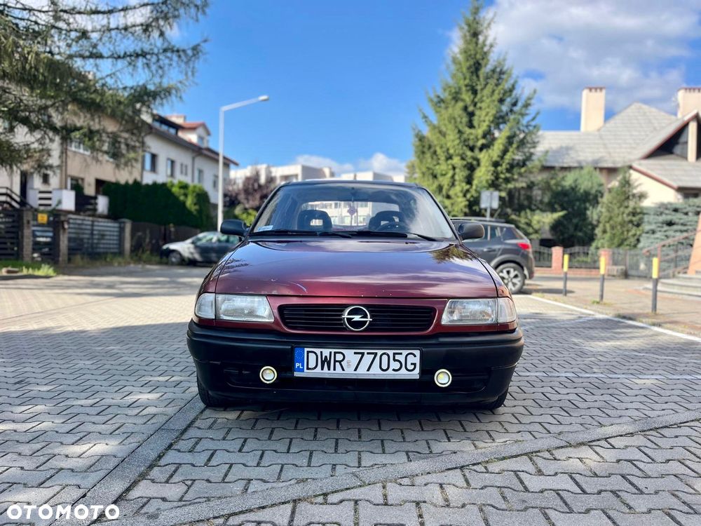Opel Astra - 2