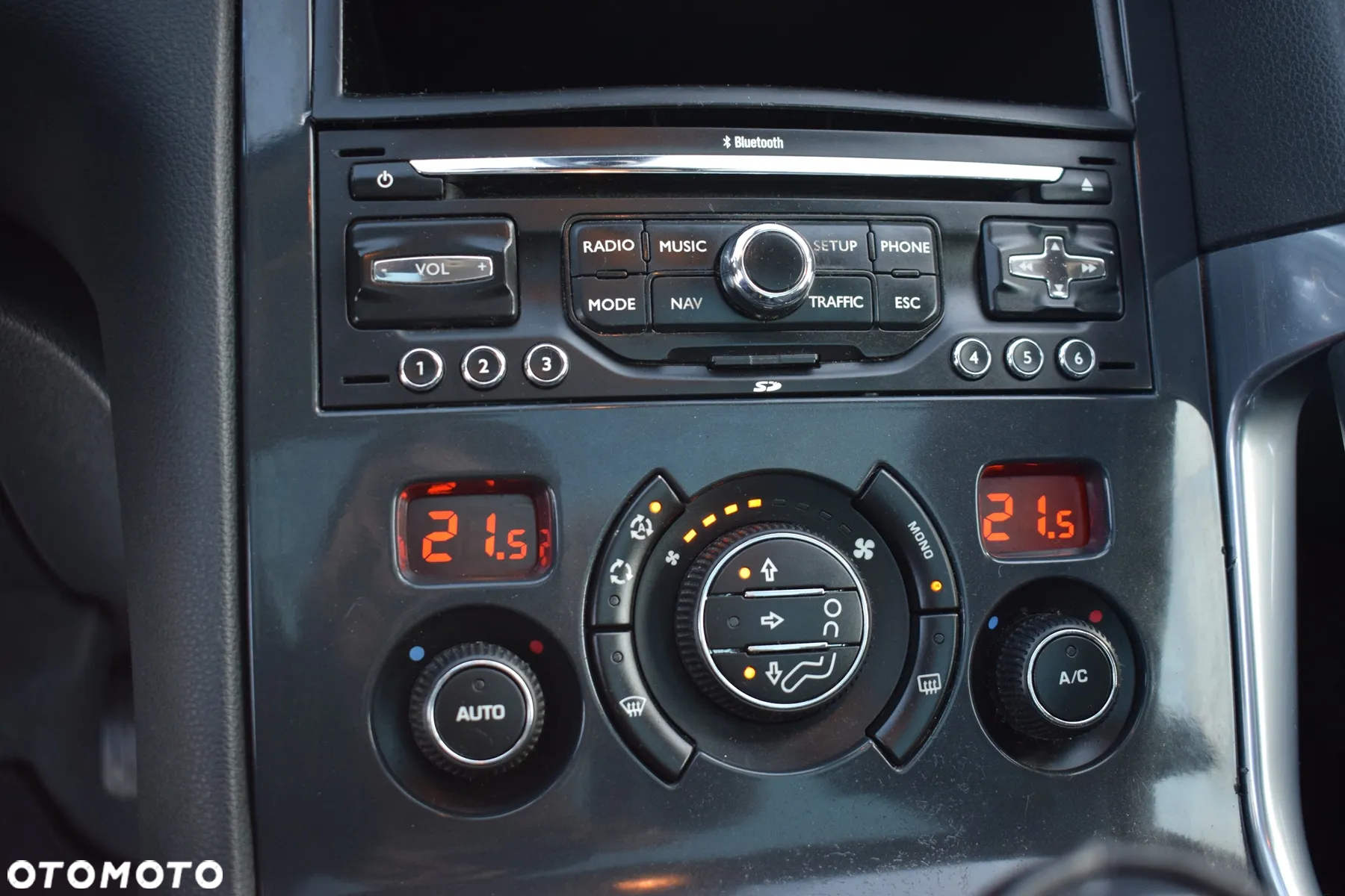 Peugeot 3008 HDi FAP 110 Premium - 28