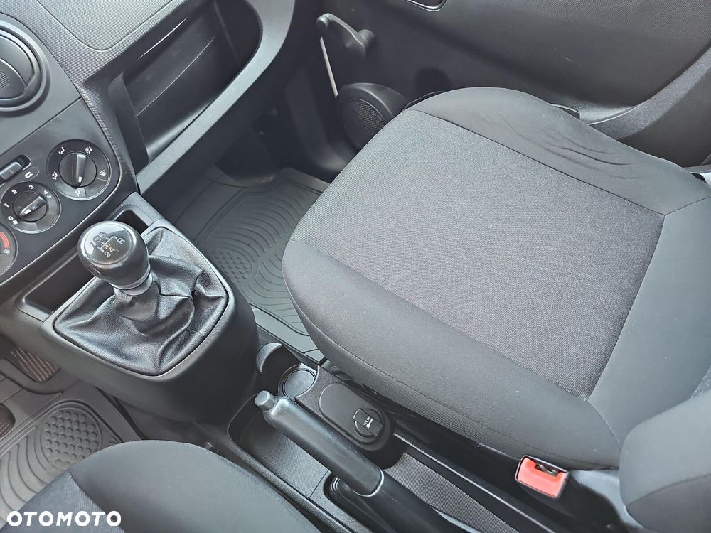 Fiat Fiorino 1.4 Easy - 22