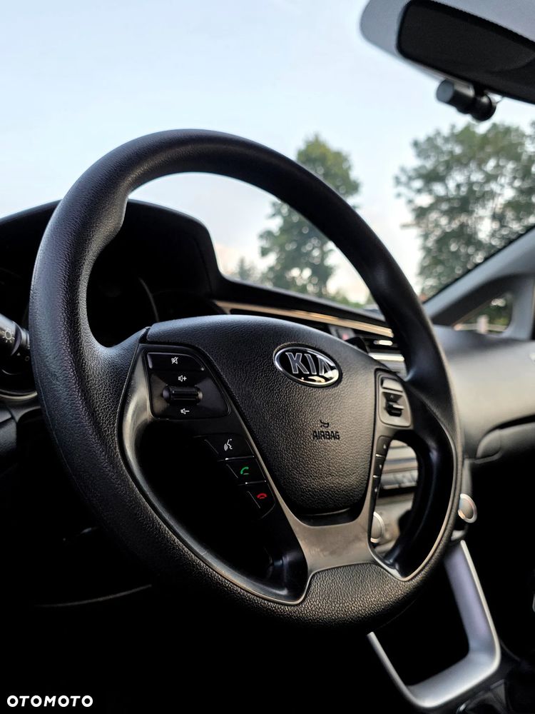 Kia Ceed 1.4 L - 11
