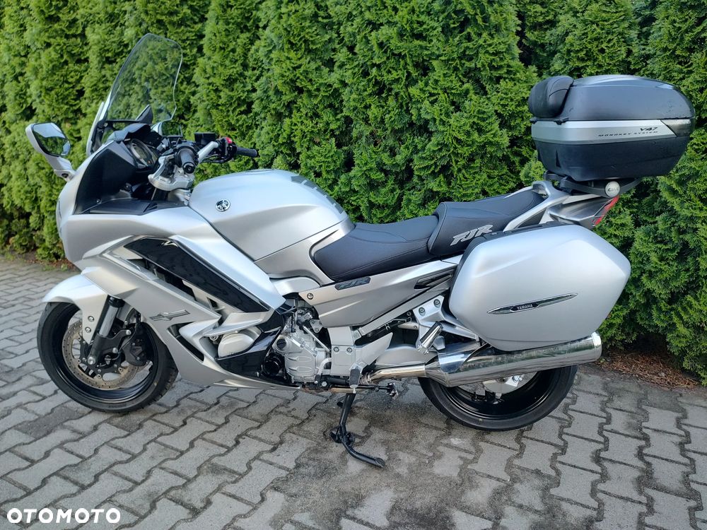 Yamaha FJR - 19