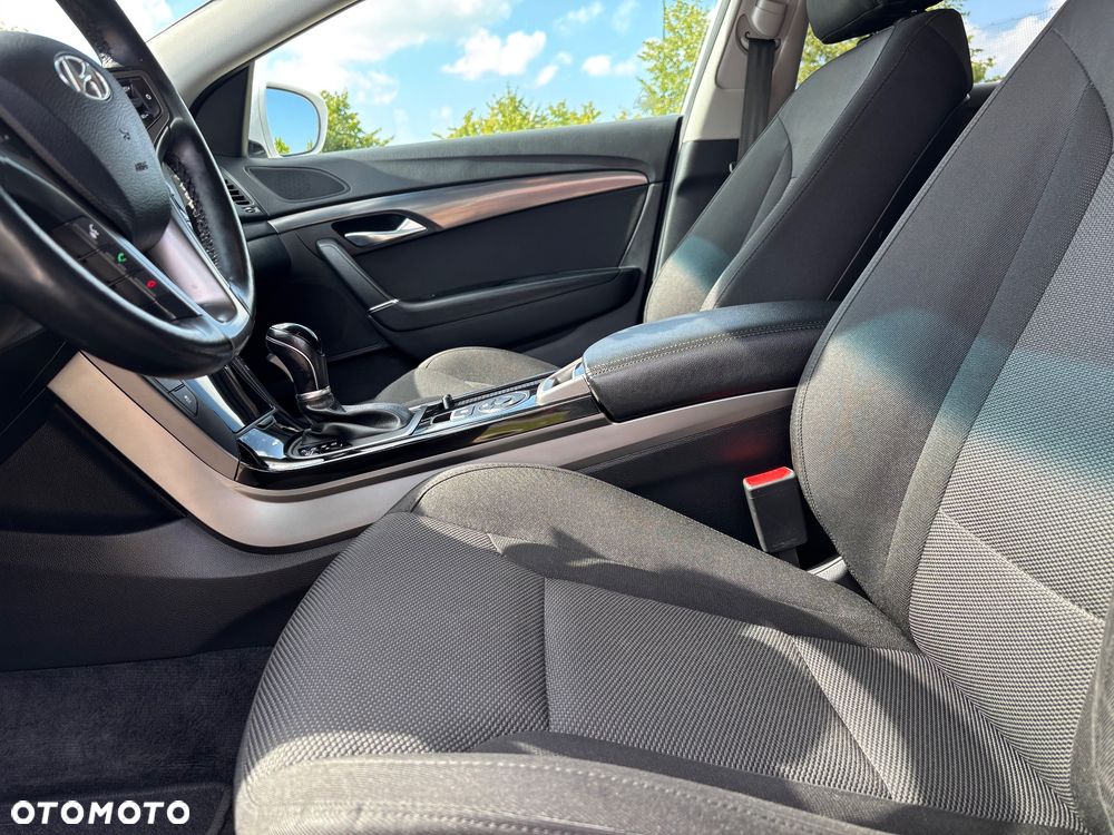 Hyundai i40 Kombi 2.0 Automatik Family+ - 23