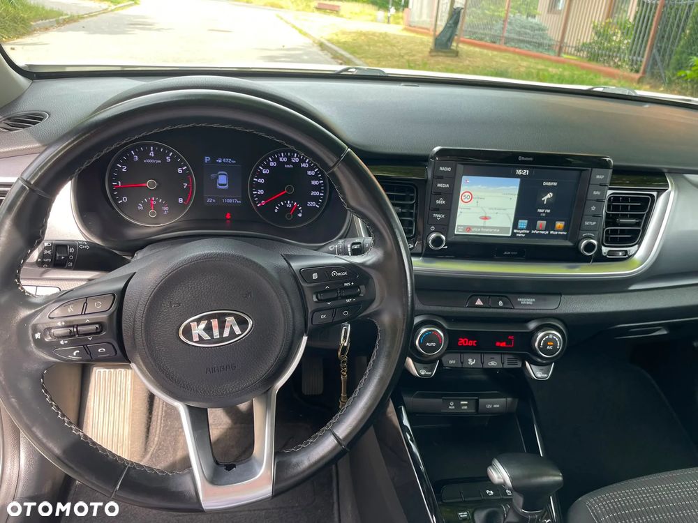 Kia Stonic 1.0 T-GDI MHEV L Business Line DCT - 11