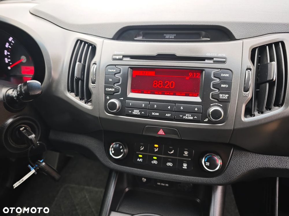 Kia Sportage 2.0 CRDI 4WD Attract - 24