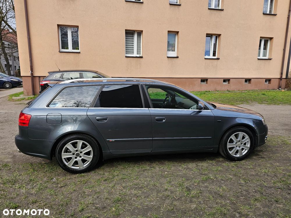 Audi A4 Avant 2.0 T FSI quattro - 11