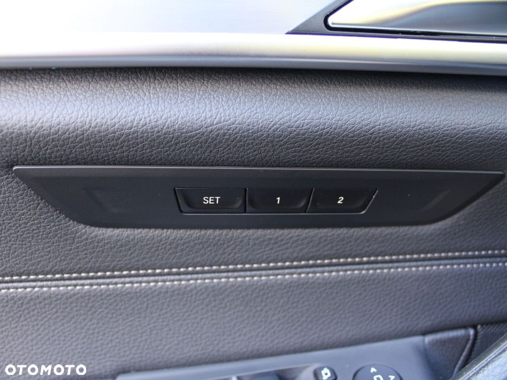 BMW Seria 5 - 38