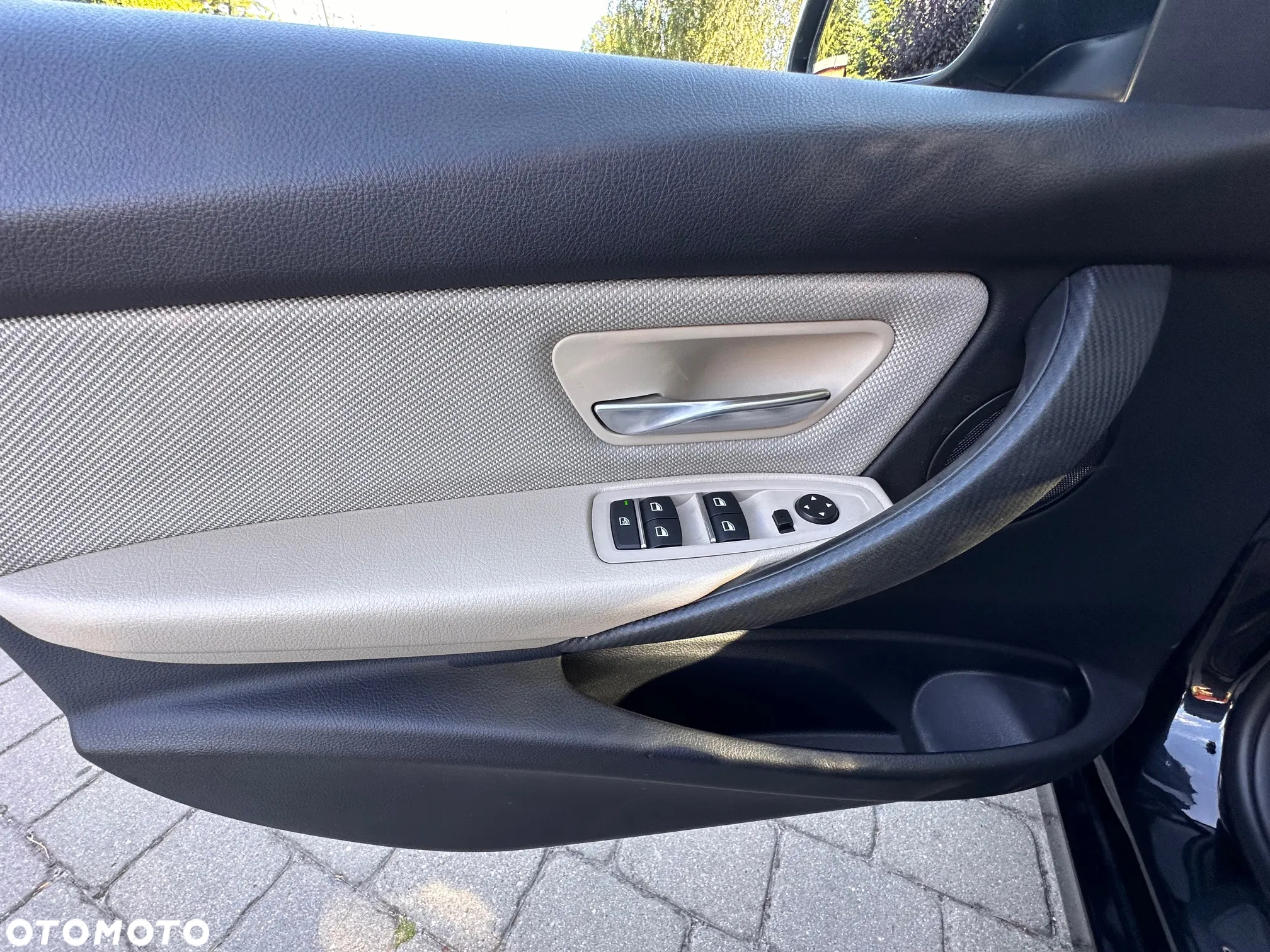 BMW Seria 3 318d Sport Line Shadow - 12