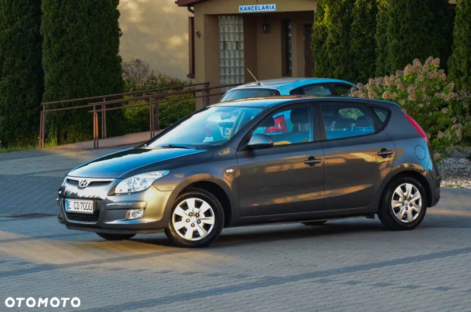 Hyundai i30 1.6 Comfort - 32