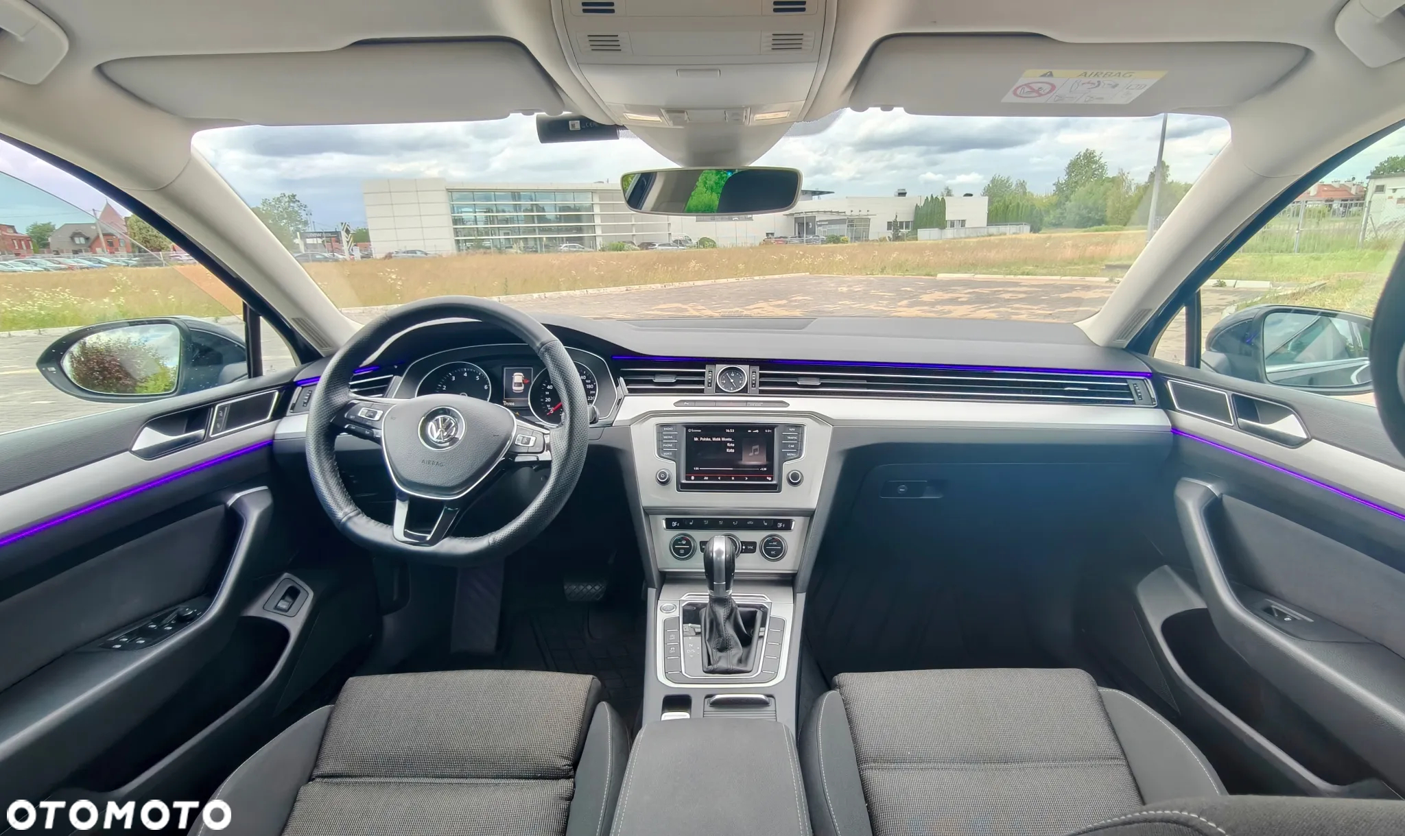 Volkswagen Passat - 14