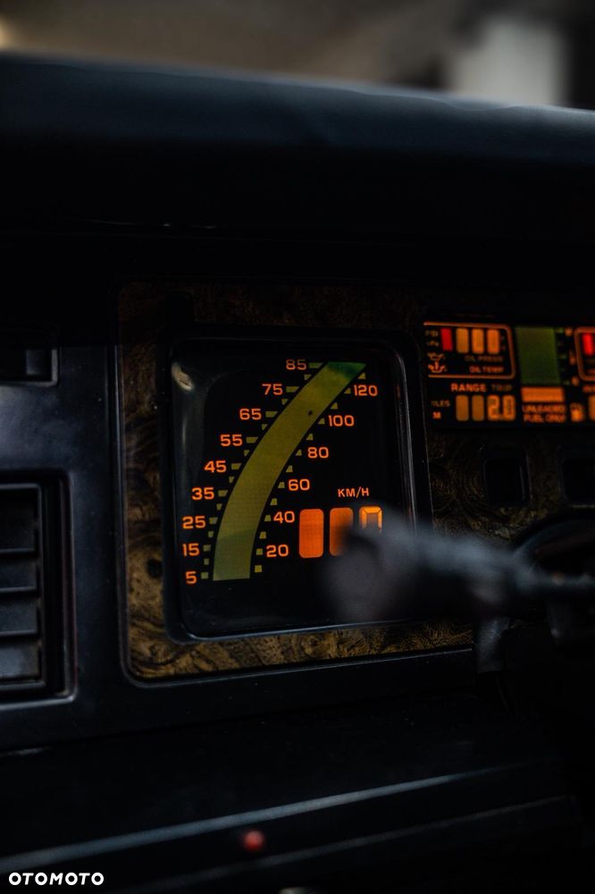 Chevrolet Corvette - 18