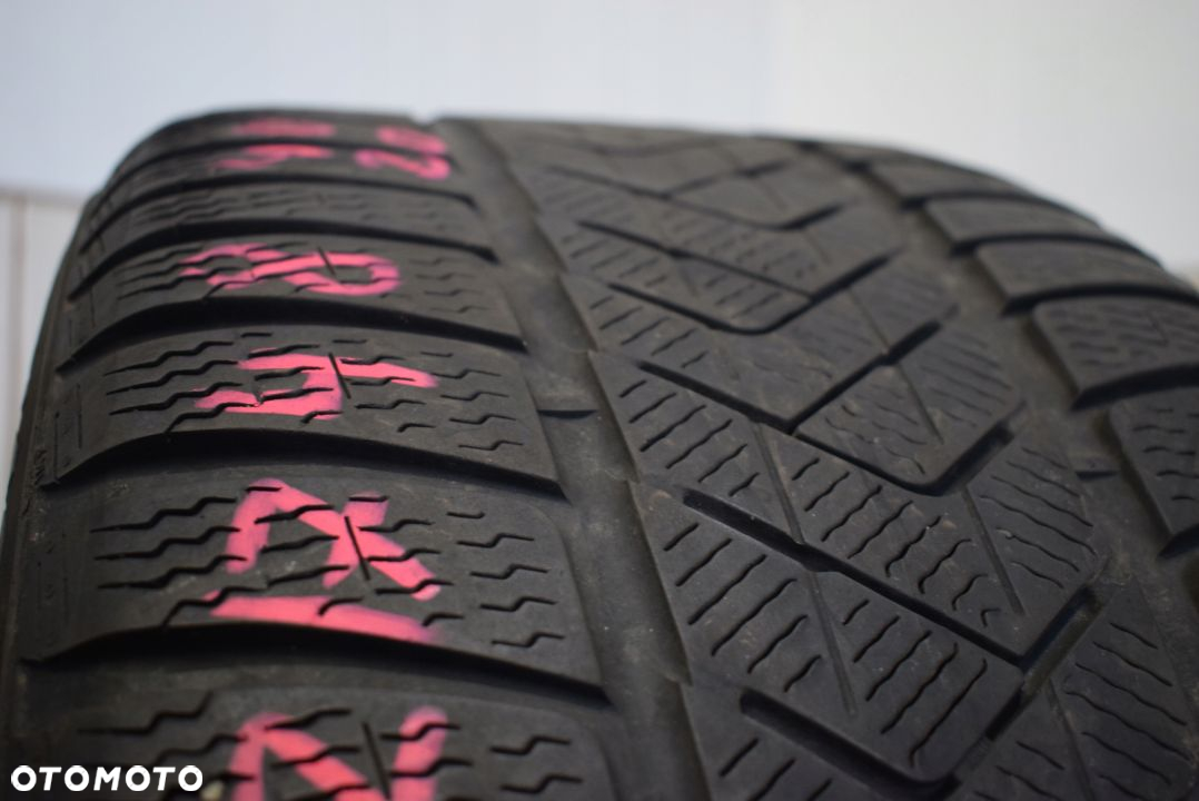 R20 275/40 Pirelli Sottozero 3 RSC * Pojedyncza - 2