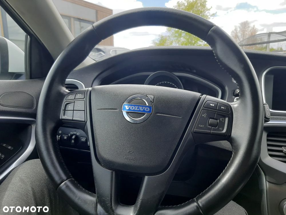 Volvo V40 D2 Momentum - 21