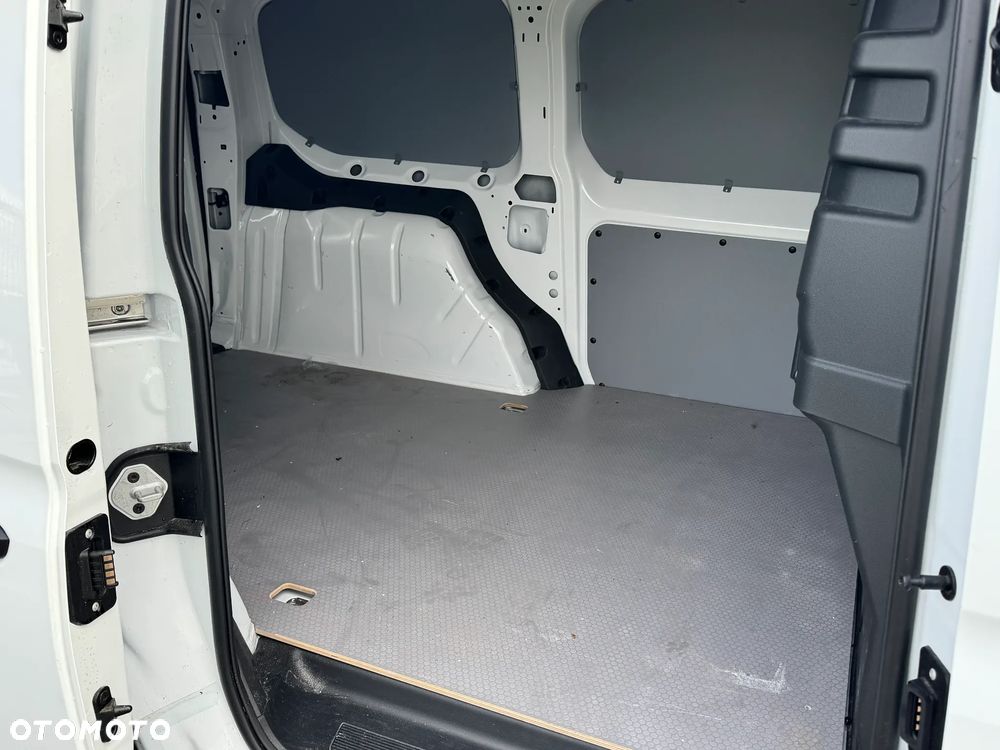 Ford Transit Connect - 15