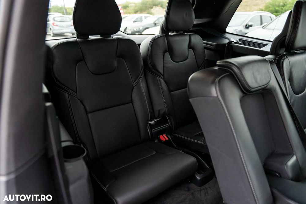 Volvo XC 90 D5 AWD Geartronic RDesign - 8