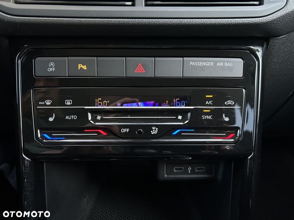 Volkswagen T-Cross - 25