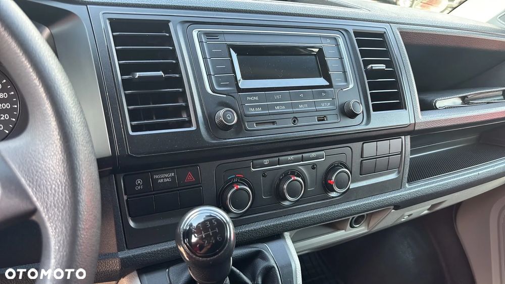 Volkswagen Transporter - 16