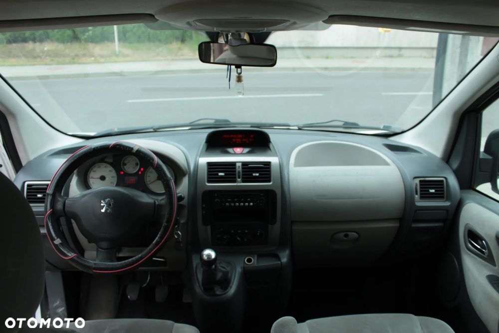 Peugeot Expert - 8