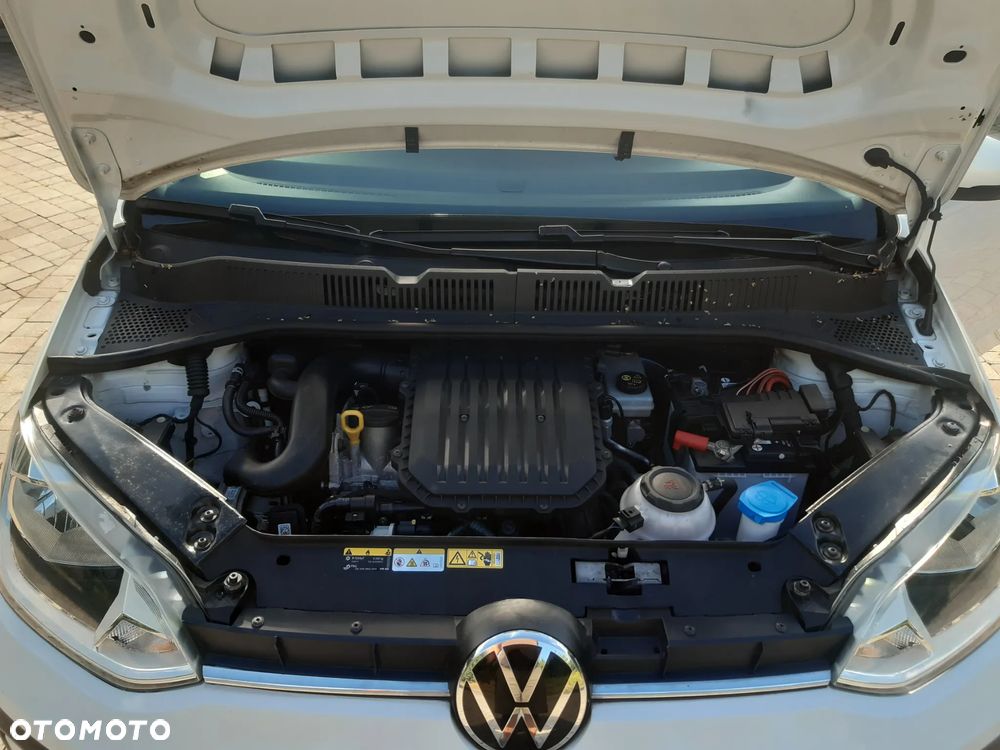 Volkswagen up! Active - 37