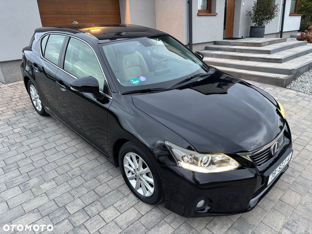 Lexus CT - 17