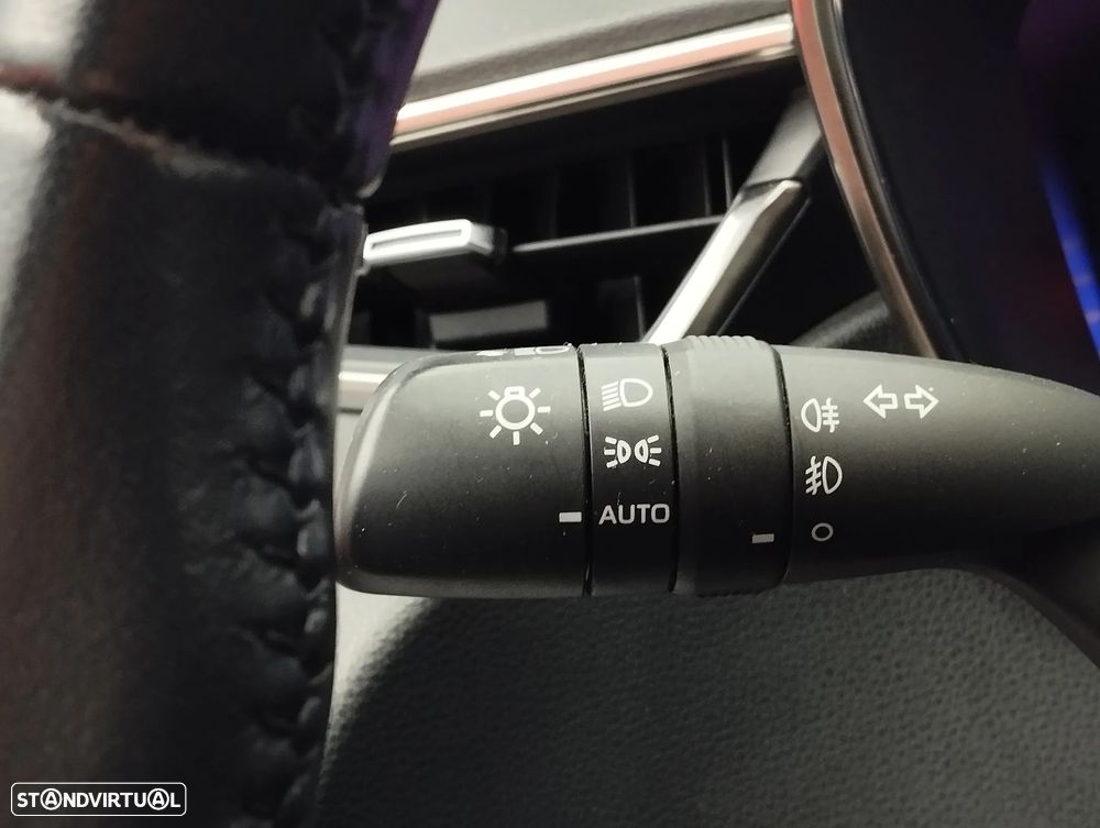 Toyota Corolla 1.8 Hybrid Comfort - 21