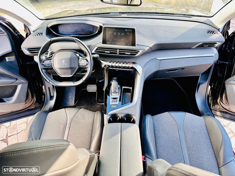Peugeot 5008 1.2 PureTech Allure EAT8 - 18