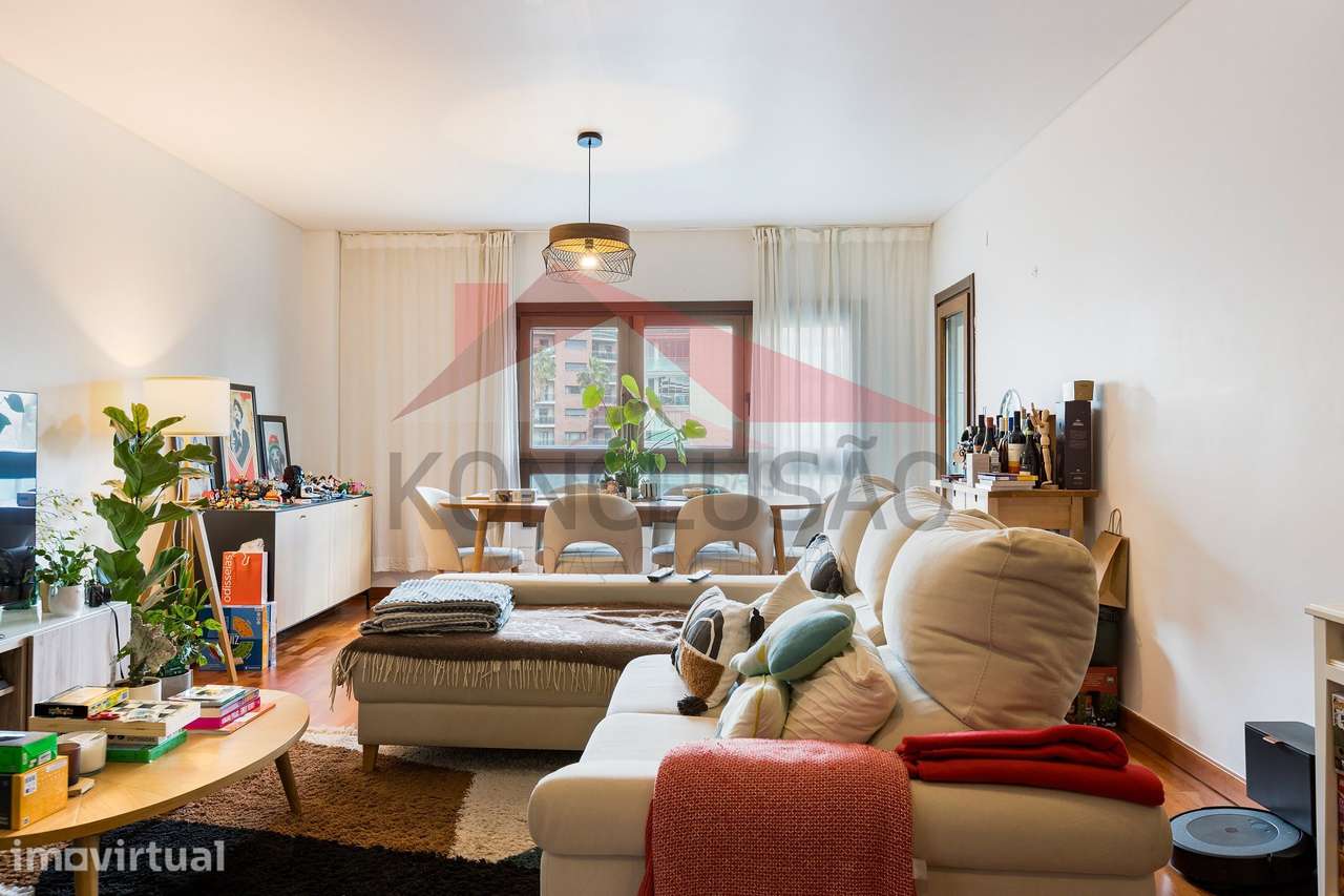 ** Excelente T3 Remodelado na Malvarosa com Garagem para 3 Viaturas... - Grande imagem: 4/24
