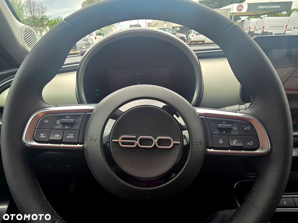 Fiat 600 1.2 Turbo La Prima eDCT - 10