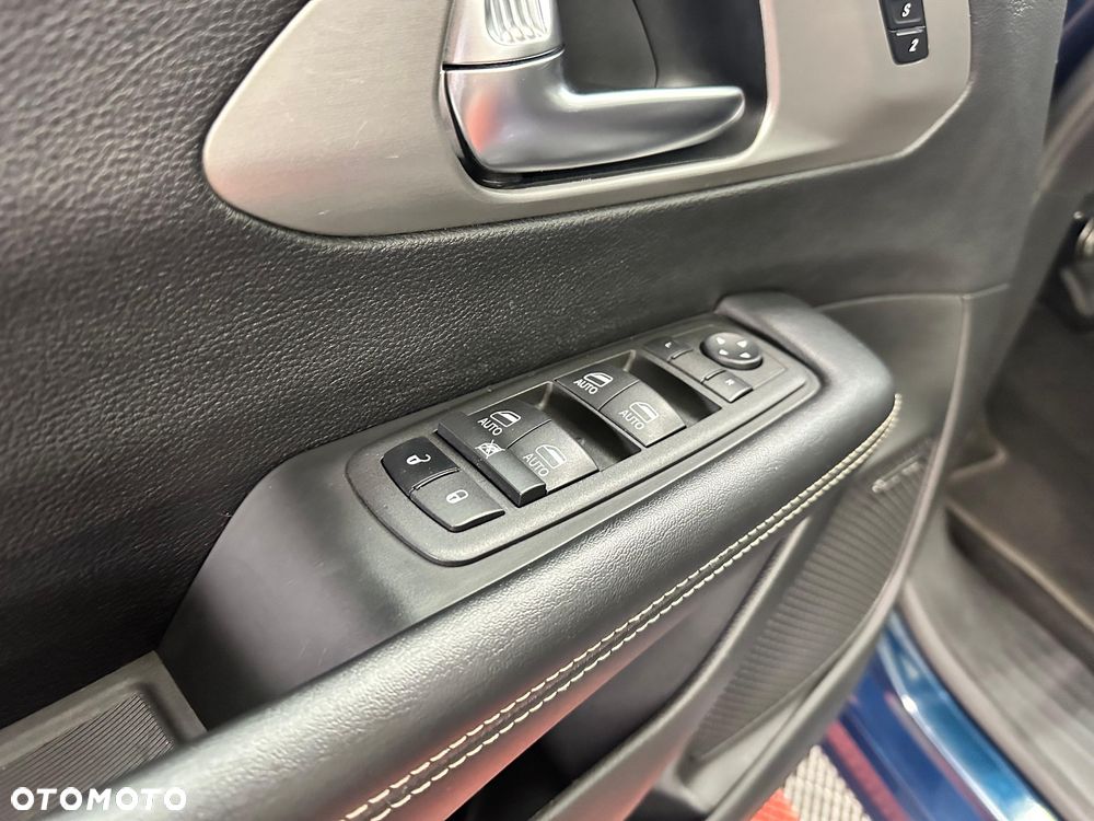Chrysler Pacifica - 21