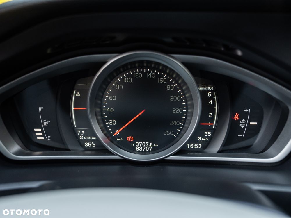 Volvo V40 T2 Drive-E Momentum - 35