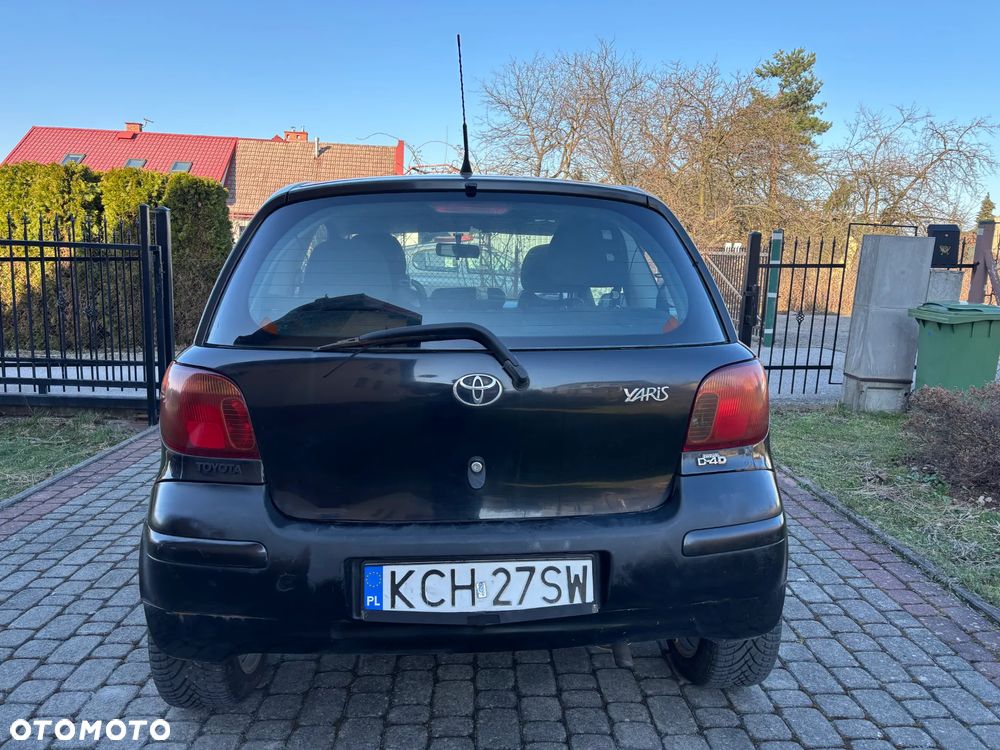 Toyota Yaris 1.4 D-4D Base - 3