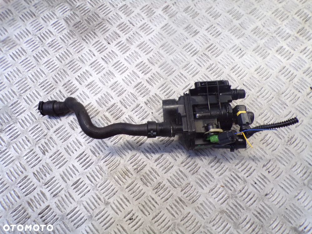 OBUDOWA TERMOSTATU PEUGEOT 208 II OPEL CORSA F 1.2 THP 9812131480 - 1