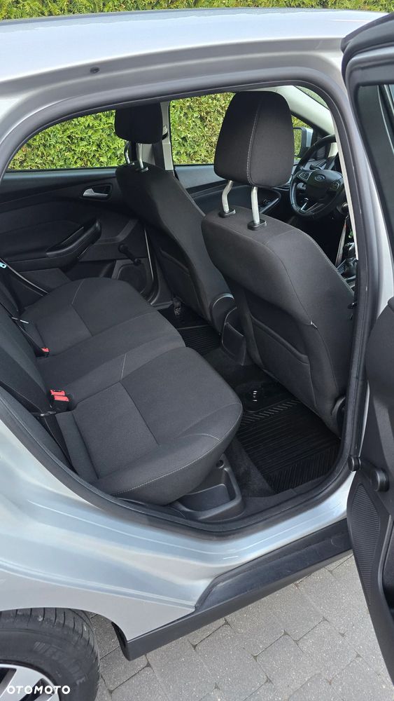 Ford Focus 1.6 Ti-VCT Sport - 10