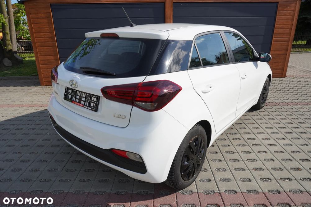Hyundai i20 blue 1.2 Classic - 6