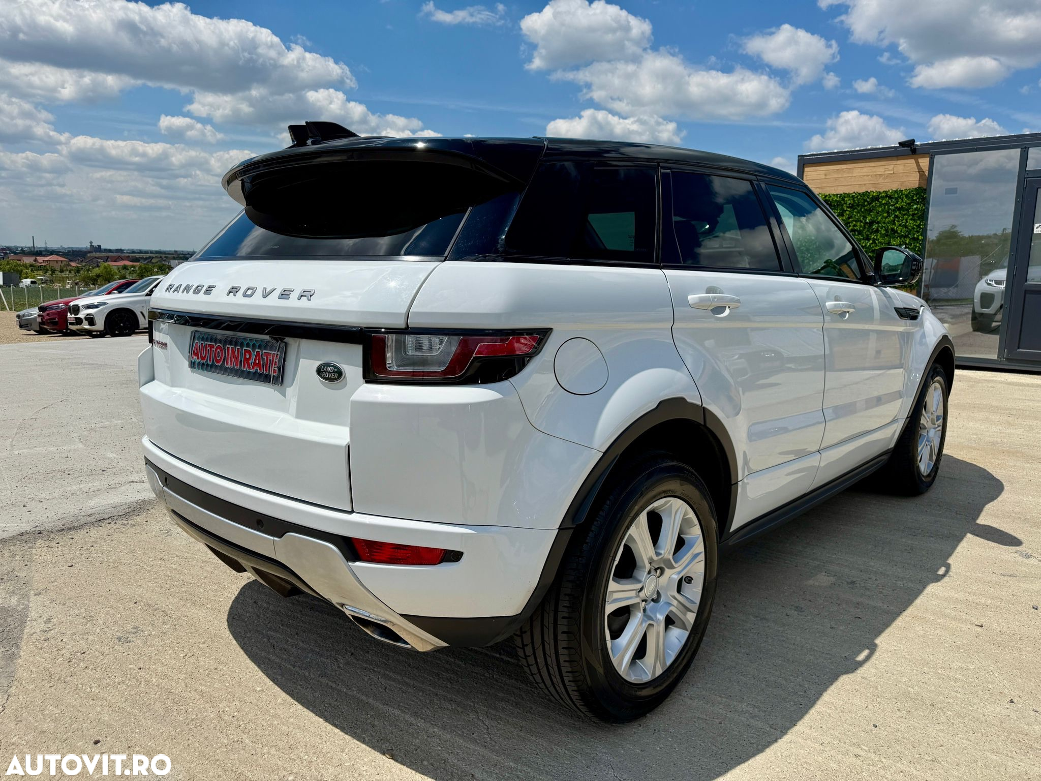 Land Rover Range Rover Evoque 2.0 D150 R-Dynamic HSE - 3